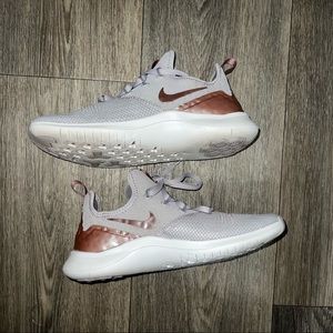 Nike Women’s Trainer 8